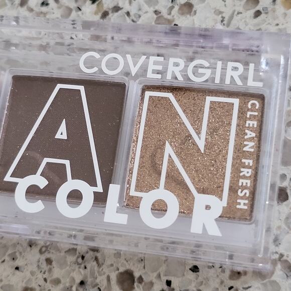 NEW COVERGIRL Clean Color GOLDEN TOFFEE 262 Neutral Quad EyeShadow Pallete - Picture 6 of 8